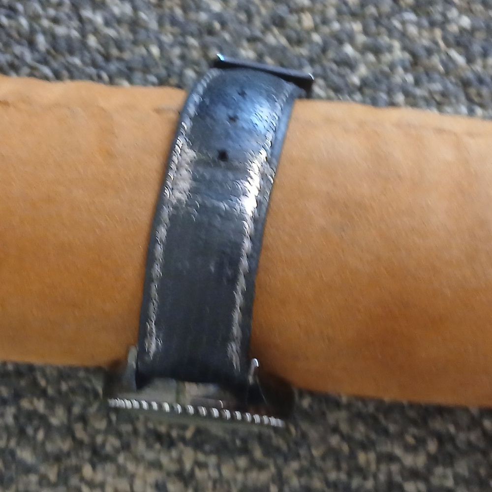 Guess Leopard Print Watch with Rhinestones - Picture 3 of 6
